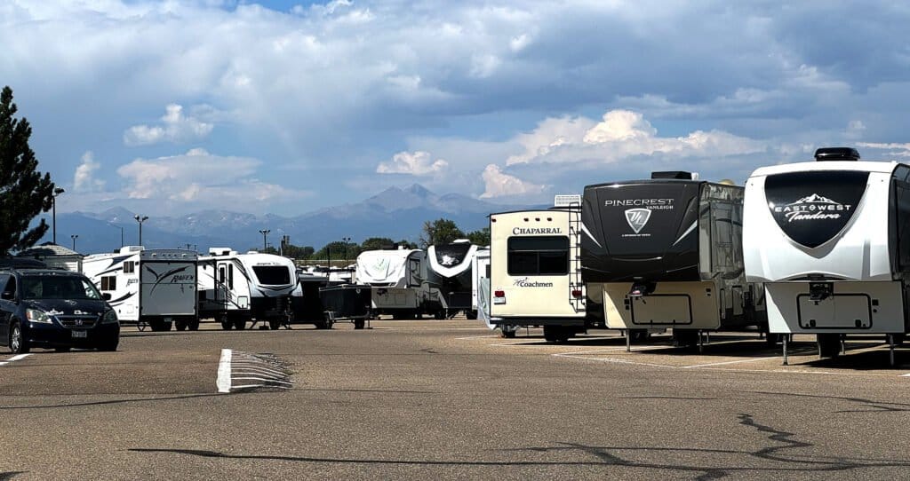 Mead_OutdoorParking_RigsAndMountains2