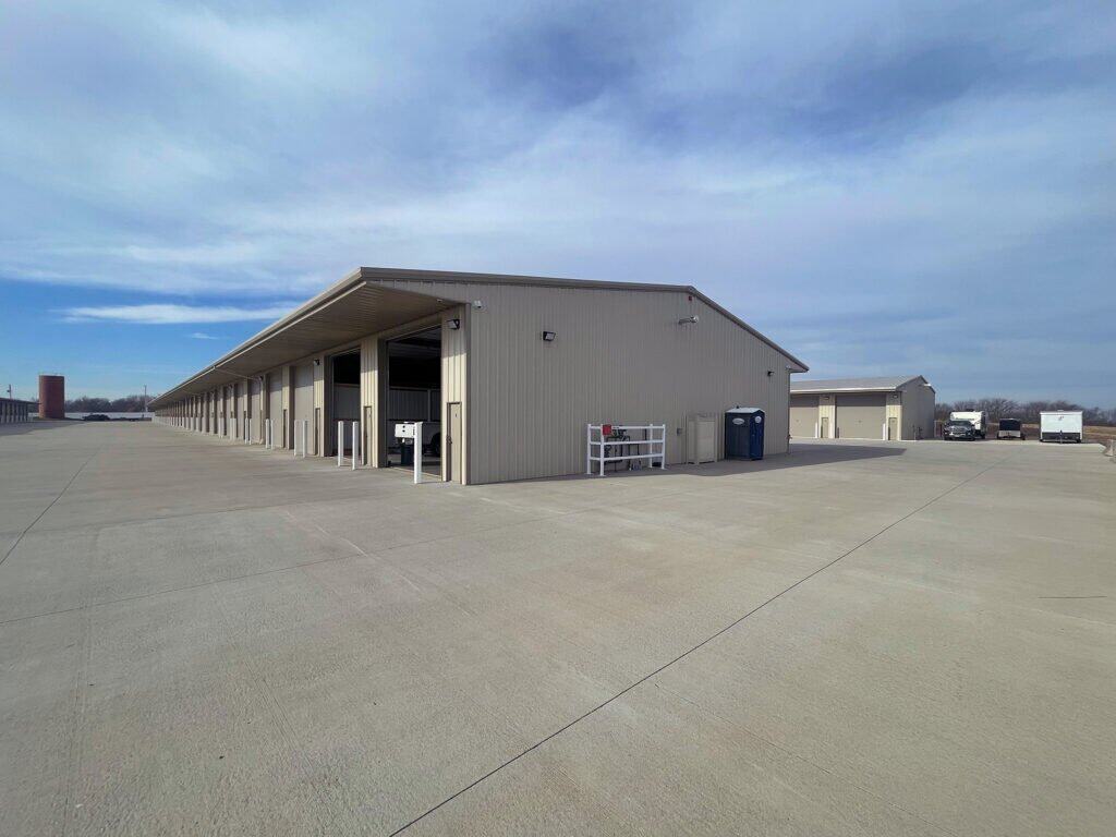 Smithville_EnclosedSpaces Smithville Enclosed Spaces featuring wide drive aisles