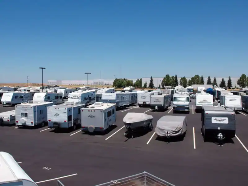 How to Choose an RV Storage Option4