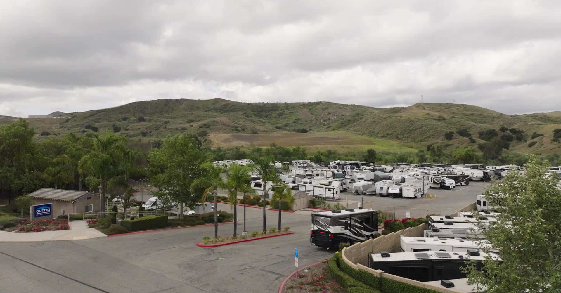 RV Pulling into Simi Entrance