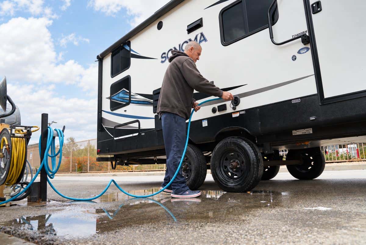 Filling an RV fresh water tank at Outrig Simi Valley